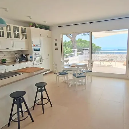 Casa Blanca * Sant Cebrià de Vallalta